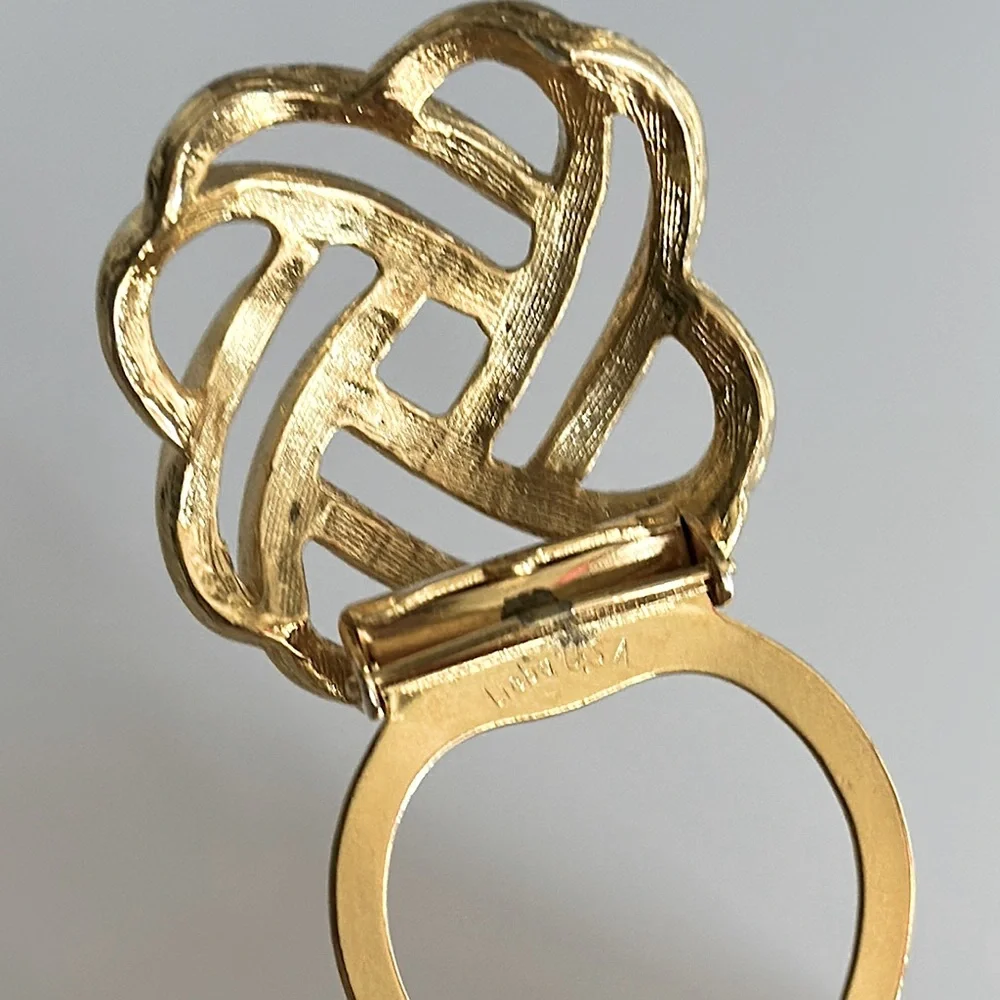Estate Lieba USA Gold Plated Knot Fur Clip | Sweater/Scarf Clip Brooch GUC